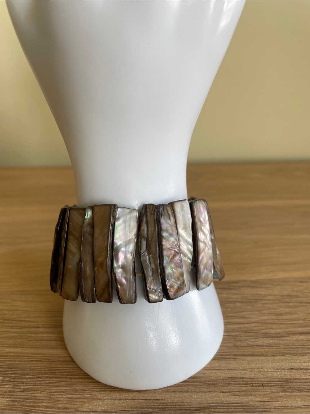 VINTAGE NATURAL ABALONE & MOTHER OF PEARL STRETCH BRACELET Iridescent Shell Cuff